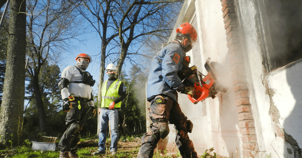 What is in concrete dust?